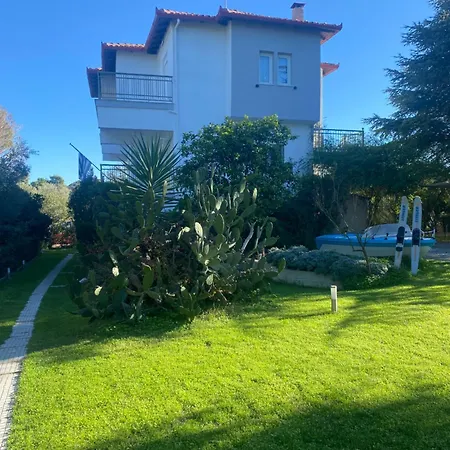 Ferrum House Hanioti