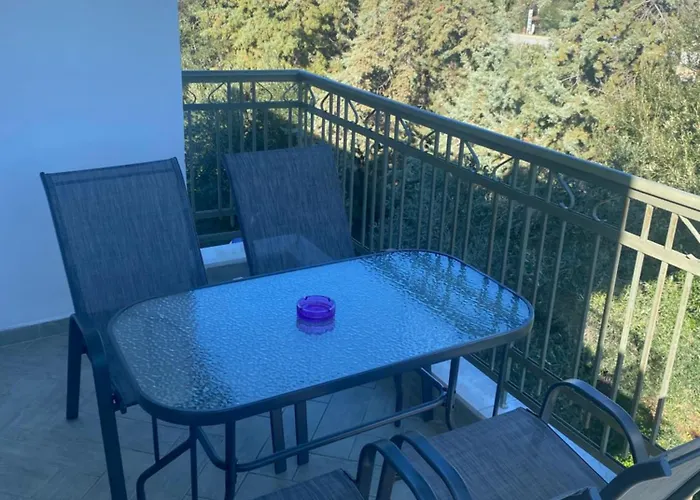 Ferrum House * Chaniotis